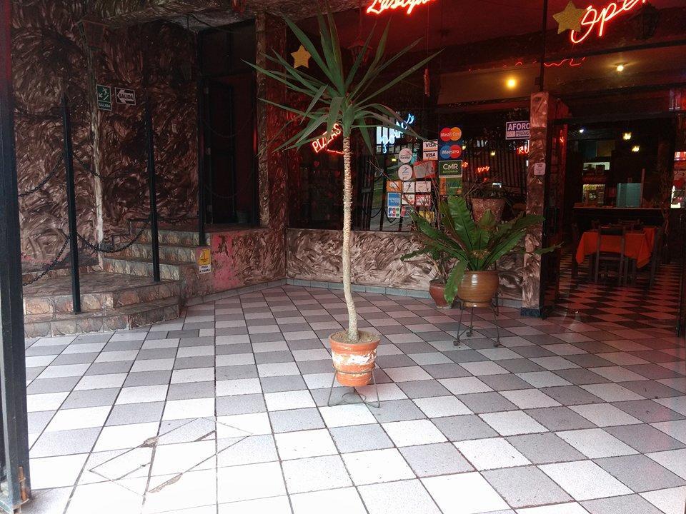 Hostal Piero's Restaurant *